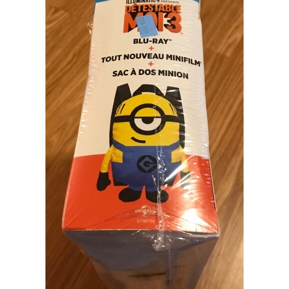Despicable Me 3 Gift Set Blu-Ray Mini-Movie & Minion Backpack Illumination New - Picture 5 of 7